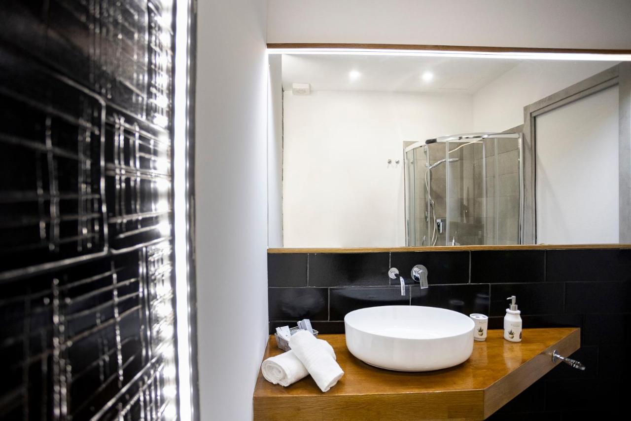 Acquaro Suite Jacuzzi ซานวิโต โลคาโป ภายนอก รูปภาพ