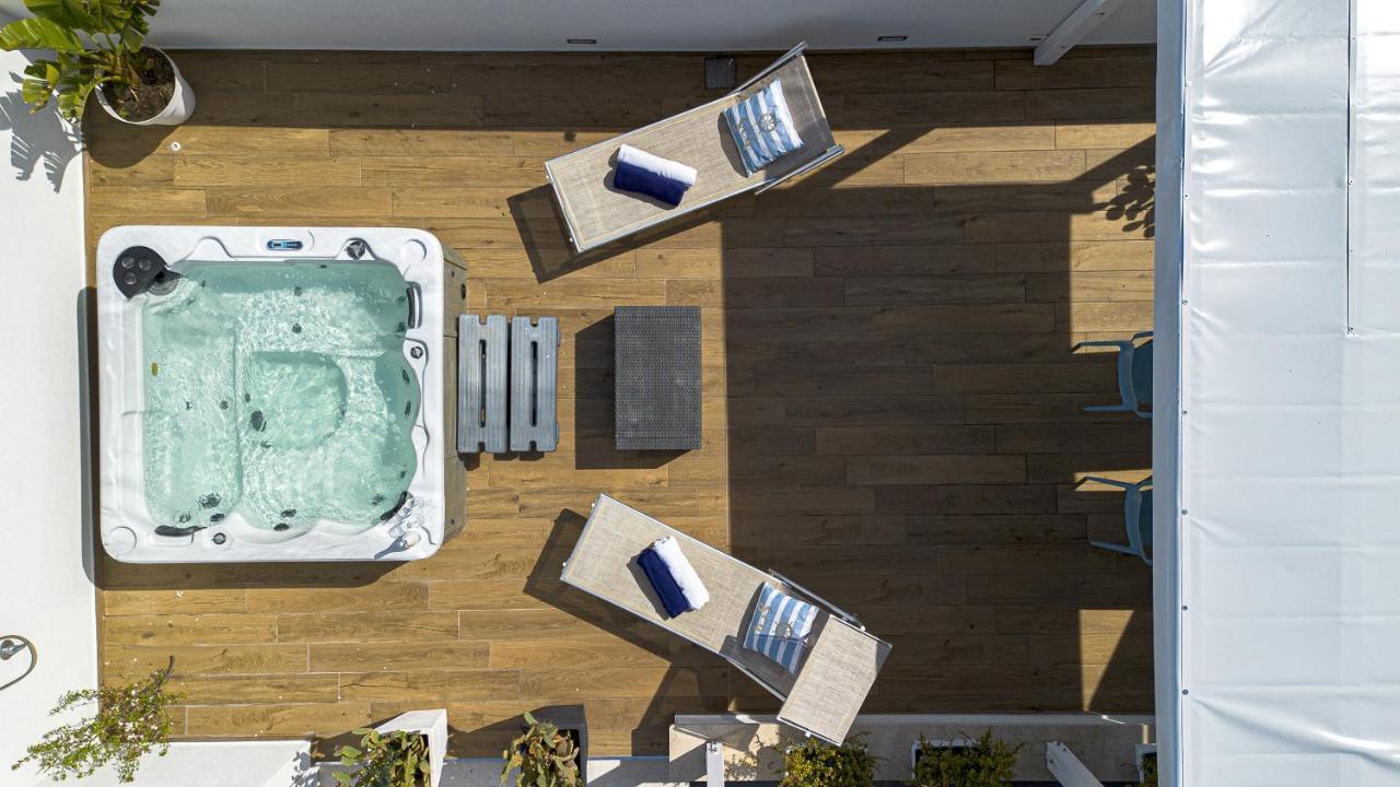Acquaro Suite Jacuzzi ซานวิโต โลคาโป ภายนอก รูปภาพ