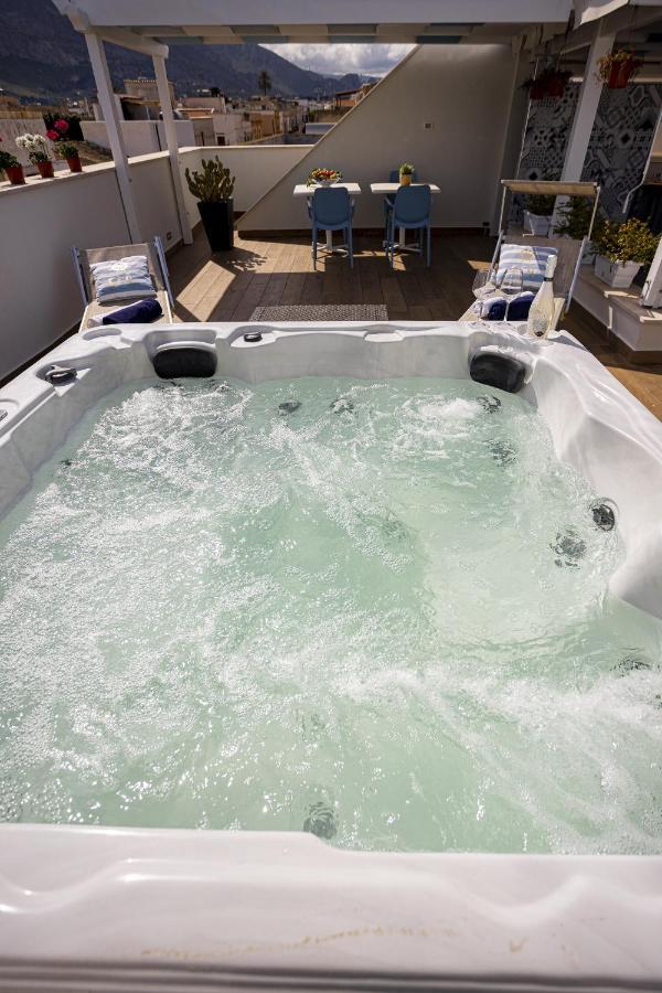 Acquaro Suite Jacuzzi ซานวิโต โลคาโป ภายนอก รูปภาพ